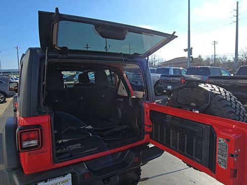 Certified 2025 Jeep Wrangler Willys image 17