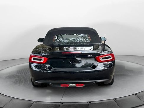 Used 2017 FIAT 124 Spider Classica image 5