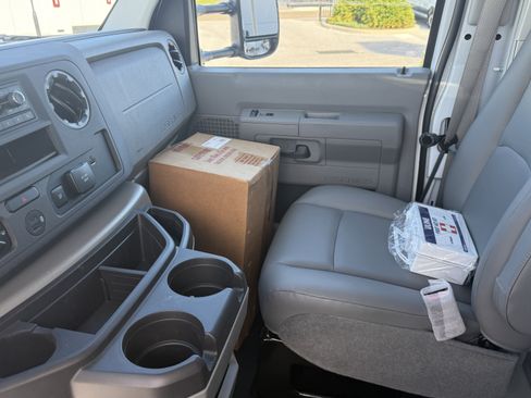 New 2026 Ford E-450 and Econoline 450 Super Duty w/ Power Equipment Group image 17