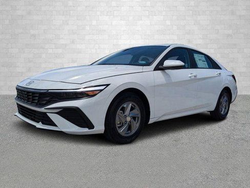 New 2026 Hyundai Elantra SE FWD image 5