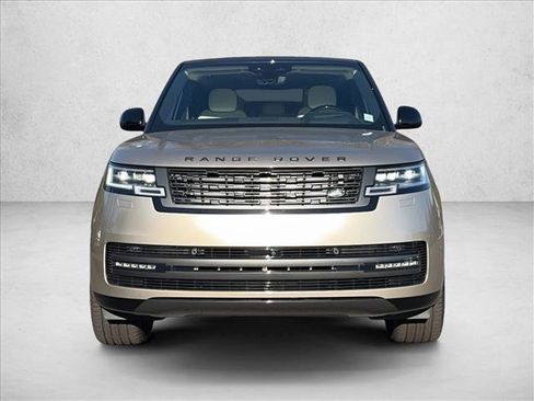 New 2025 Land Rover Range Rover SE image 2