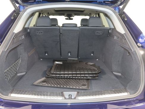Used 2025 Audi Q5 Premium w/ Convenience Package AWD/4WD image 48