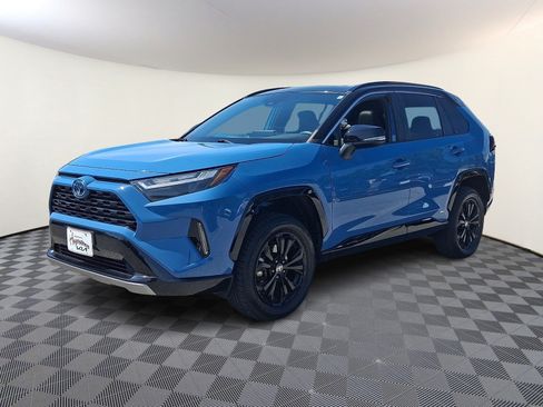 Used 2022 Toyota RAV4 XSE w/ XSE Grade Weather Package AWD/4WD image 3