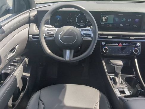 Used 2025 Hyundai Santa Cruz SEL FWD image 14