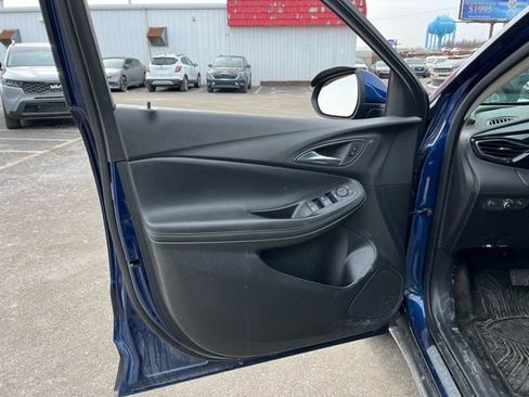 Used 2023 Buick Encore GX Select image 18