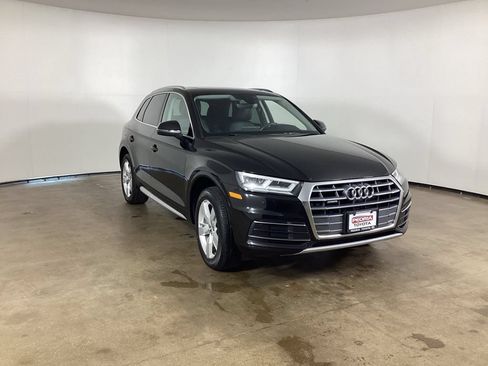 Used 2018 Audi Q5 2.0T Premium Plus w/ Premium Plus Package AWD/4WD image 3