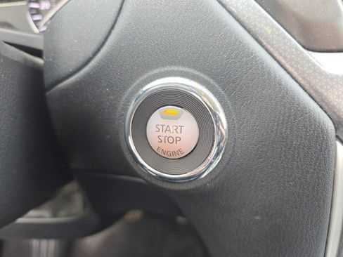 Used 2019 Nissan Pathfinder SL image 26