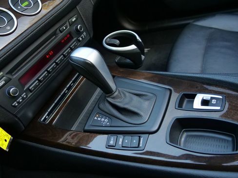 Used 2011 BMW Z4 sDrive30i image 16