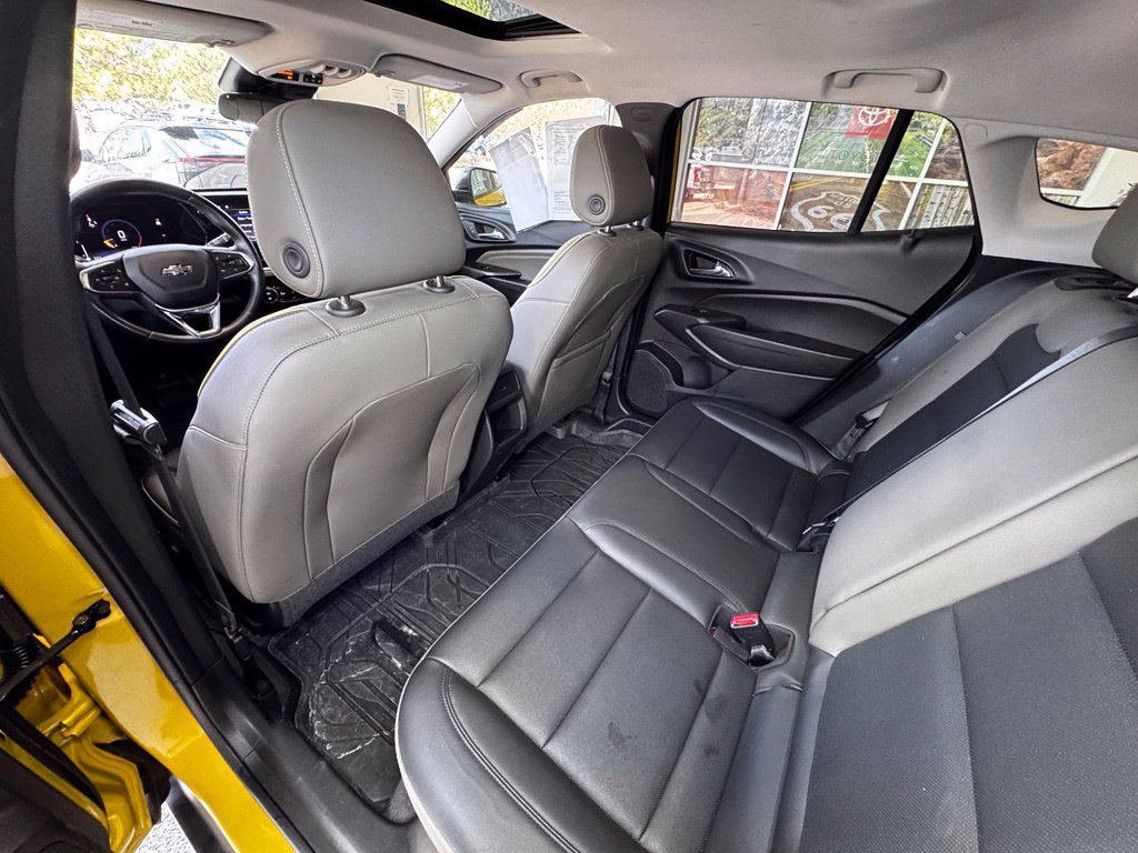 Used 2025 Chevrolet Trax ACTIV w/ Sunroof Package FWD image 37