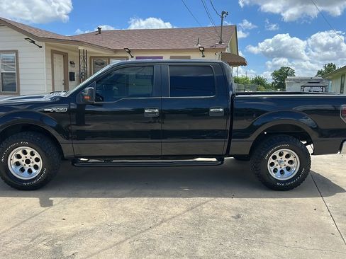 Used 2014 Ford F150 XLT w/ XLT Chrome Package RWD image 2