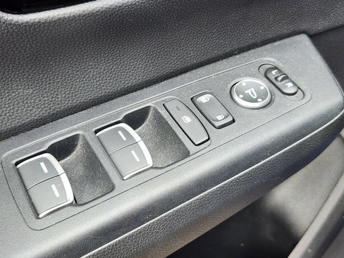 Used 2025 Honda CR-V EX-L image 12