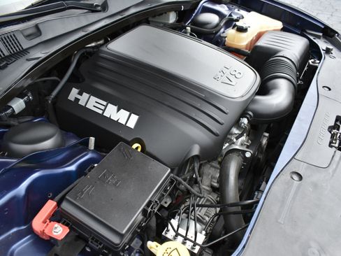 Used 2017 Dodge Charger R/T w/ Premium Group image 45