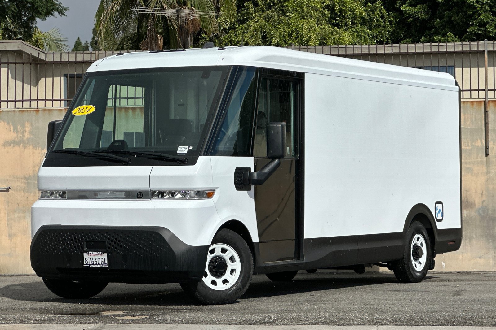 Used 2024 Chevrolet Brightdrop 600 w/ Commercial Equipment Package AWD/4WD image 8