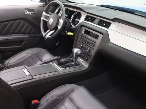 Used 2010 Ford Mustang GT Premium RWD image 54