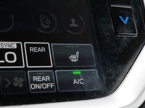 Used 2023 Subaru Ascent Limited AWD/4WD image 40
