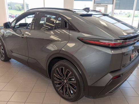 New 2026 Toyota C-HR AWD/4WD image 19