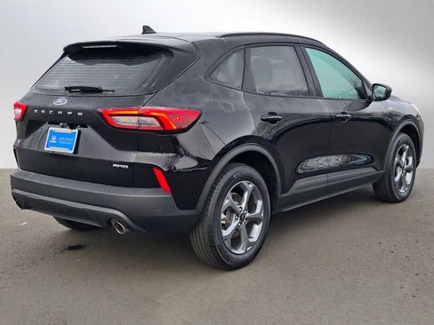 Used 2025 Ford Escape ST-Line image 3