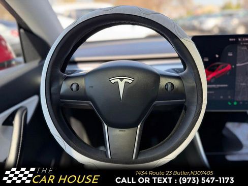 Used 2021 Tesla Model Y Long Range image 30