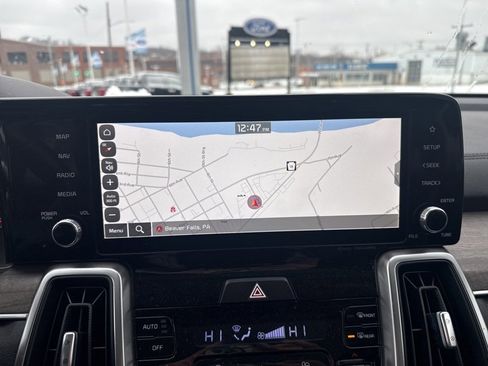 Used 2023 Kia Sorento S w/ Panoramic Sunroof Package image 16