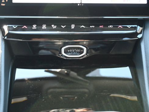 New 2026 Jeep Grand Cherokee Altitude image 15