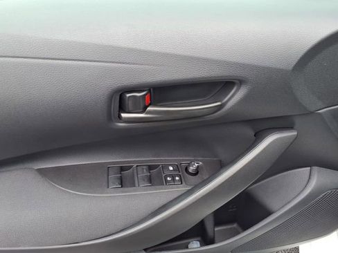 Used 2025 Toyota Corolla LE image 11