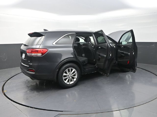 Used 2018 Kia Sorento AWD image 38