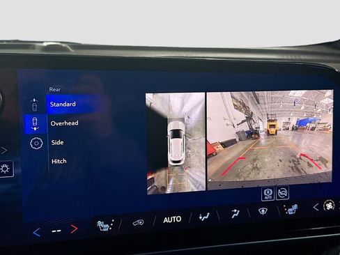 New 2026 Chevrolet Equinox EV LT image 15