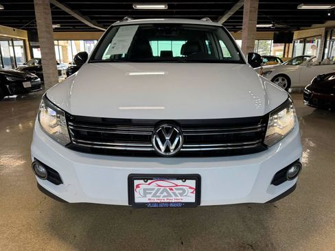 Used 2017 Volkswagen Tiguan Sport FWD image 2
