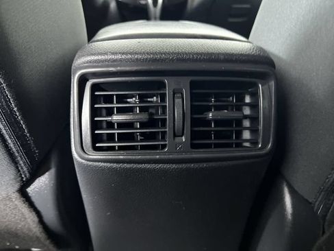 Used 2020 Nissan Rogue SV FWD image 20