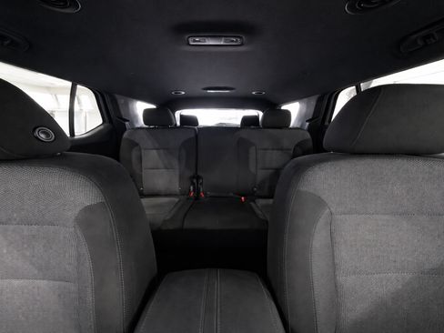 Used 2023 Chevrolet Traverse LT FWD image 13