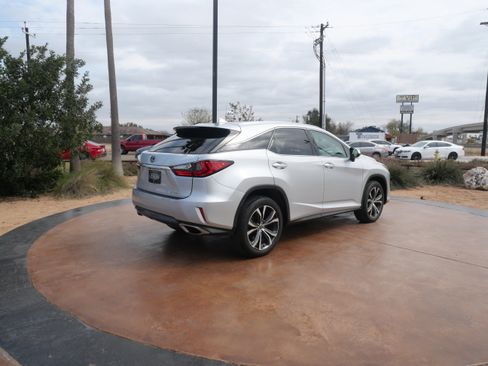 Used 2019 Lexus RX 350 FWD image 2