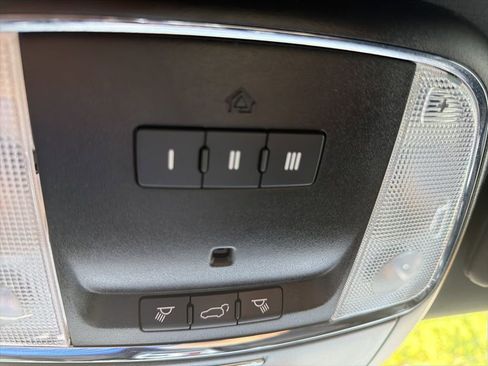 Used 2021 Jeep Grand Cherokee Laredo w/ Security & Convenience Group AWD/4WD image 25