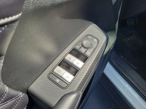 Used 2023 Mitsubishi Outlander 4WD Plug-In Hybrid image 19