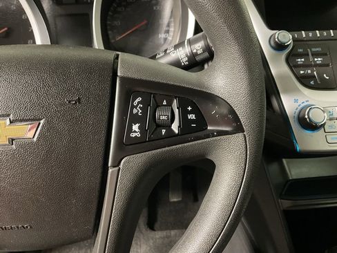 Used 2016 Chevrolet Equinox LS image 25