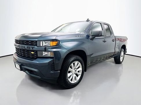 Used 2021 Chevrolet Silverado 1500 Custom image 3