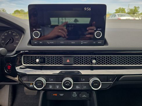 Certified 2023 Honda Civic EX image 18