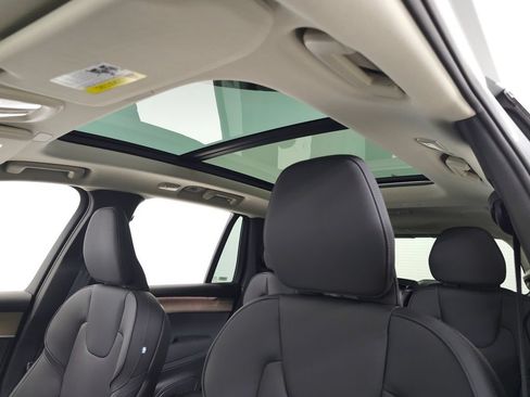 Certified 2026 Volvo XC90 B6 Plus AWD/4WD image 20