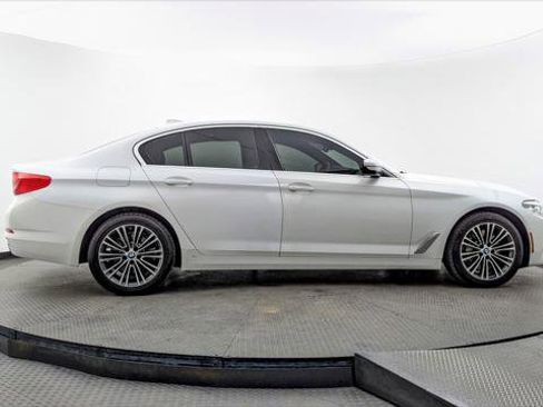 Used 2019 BMW 530i w/ Convenience Package image 9
