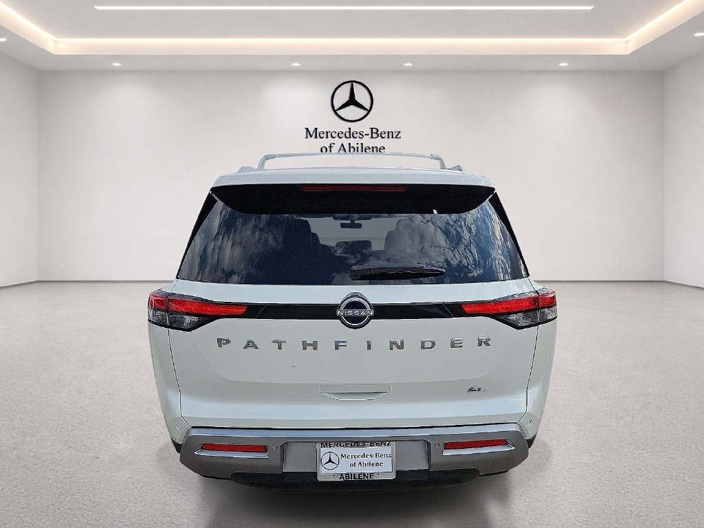 Used 2024 Nissan Pathfinder SL FWD image 6