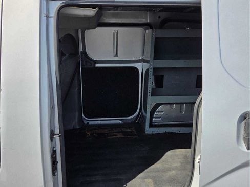 Used 2015 Nissan NV200 FWD image 13
