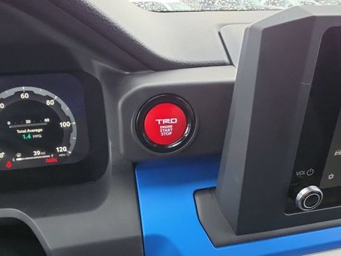 Used 2025 Toyota Tacoma TRD Off-Road AWD/4WD image 17