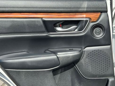 Used 2021 Honda CR-V Touring image 38