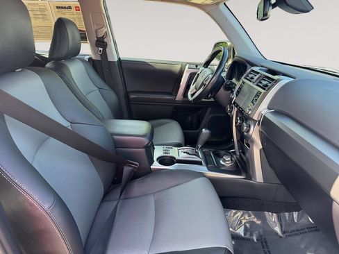 Used 2024 Toyota 4Runner SR5 Premium w/ Moonroof Package AWD/4WD image 15