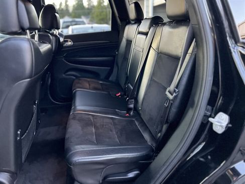 Used 2018 Jeep Grand Cherokee Altitude AWD/4WD image 10