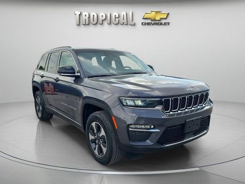 Used 2024 Jeep Grand Cherokee Limited 4xe AWD/4WD image 4