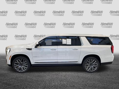 Used 2025 GMC Yukon XL Denali Ultimate w/ LPO, Floor Liner Package AWD/4WD image 7