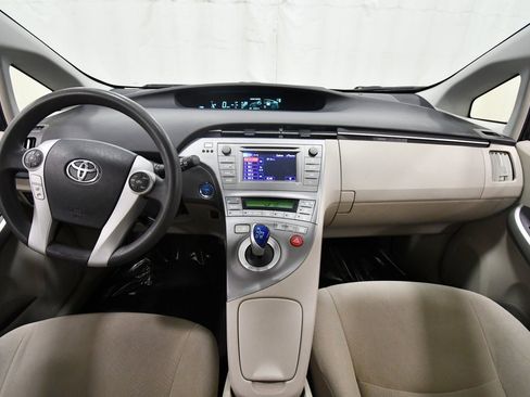 Used 2014 Toyota Prius Two image 3