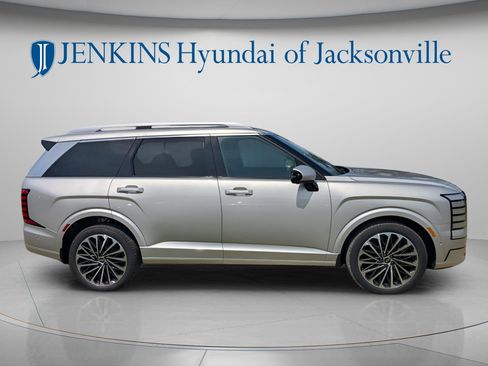New 2026 Hyundai Palisade Calligraphy FWD image 2