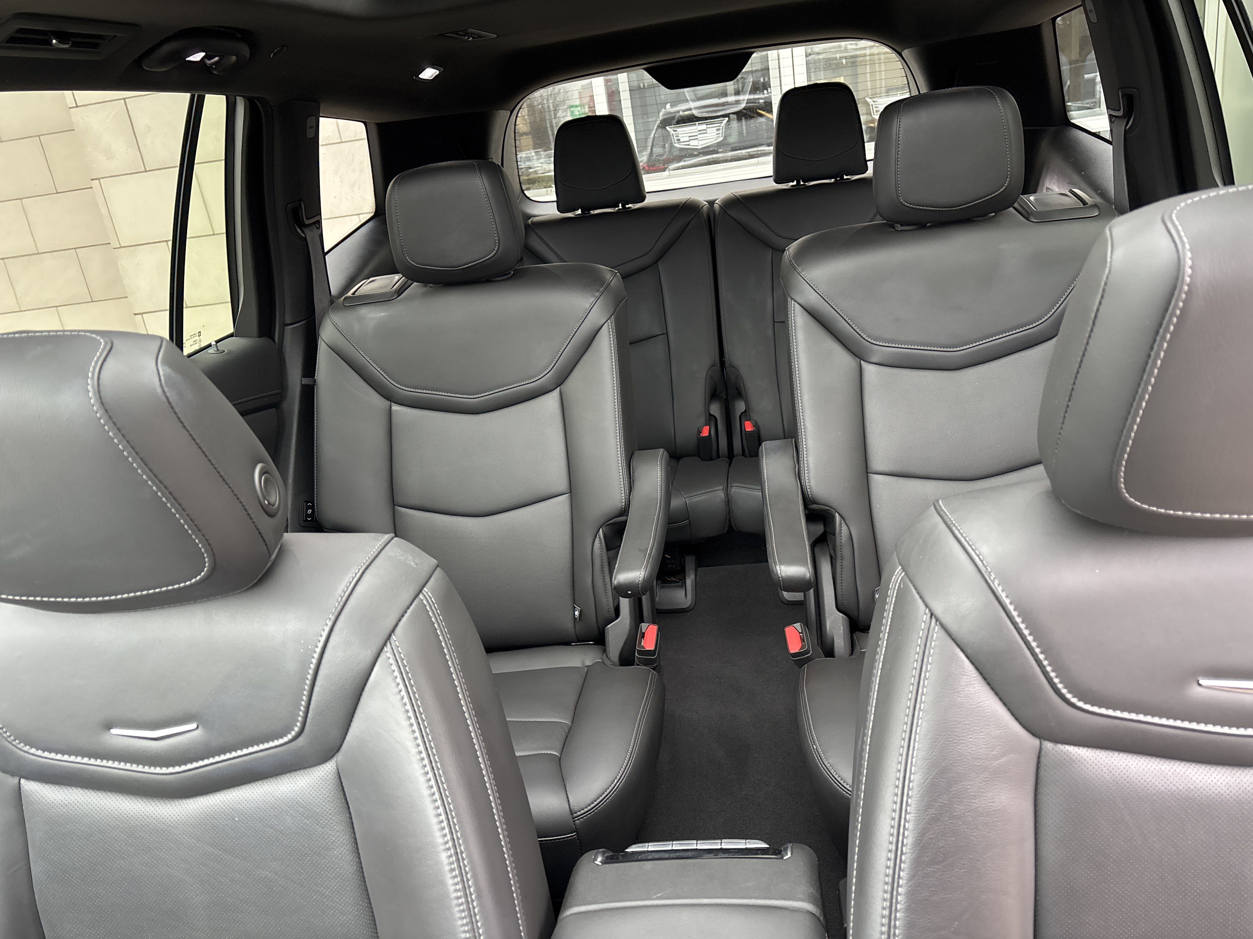 Used 2025 Cadillac XT6 Premium Luxury AWD/4WD image 32