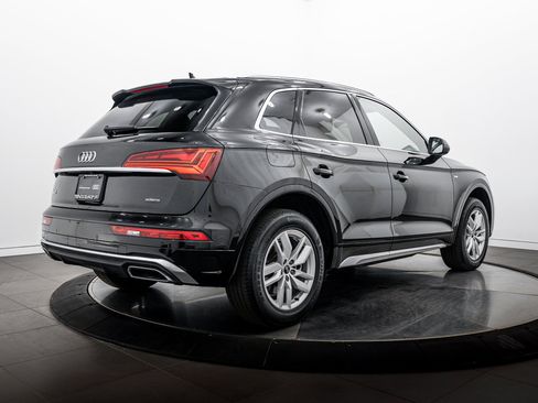 Certified 2023 Audi Q5 2.0T Premium w/ Convenience Package AWD/4WD image 4